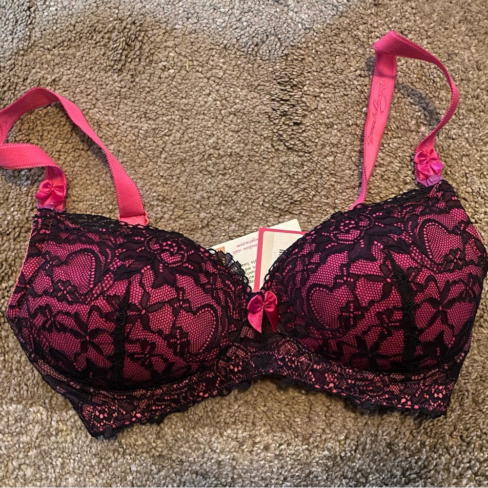 Elegant Lace Maternity Bra in Black and Pink